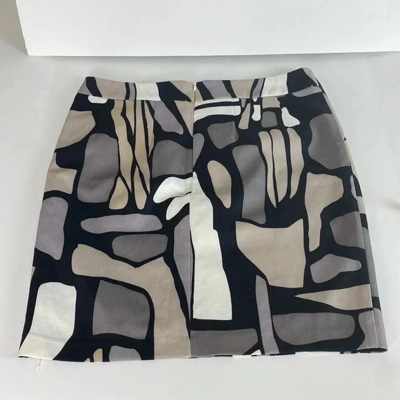 abstract print Eclectic black white grey maximalist skirt with pocket size 10 - Picture 3 of 9